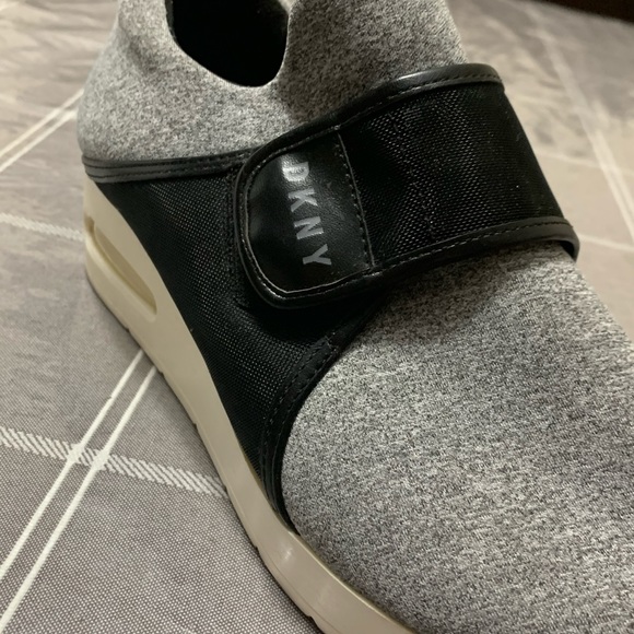 DKNY platforms/shoes - Picture 2 of 5